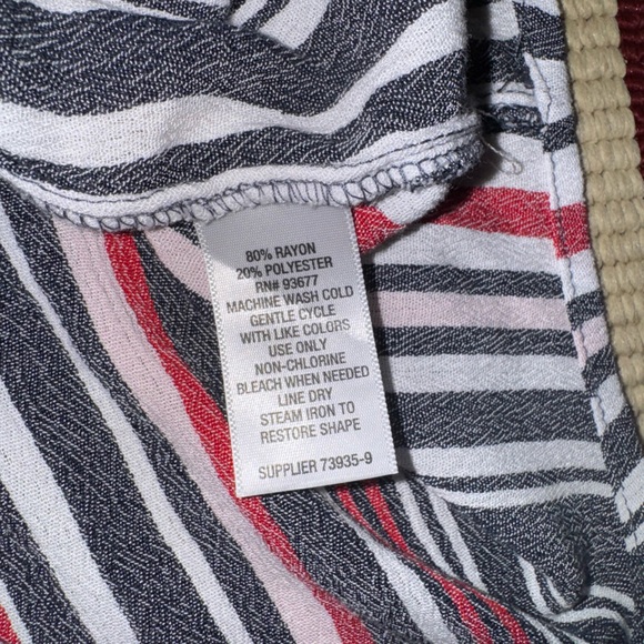 Button down top - Picture 4 of 5